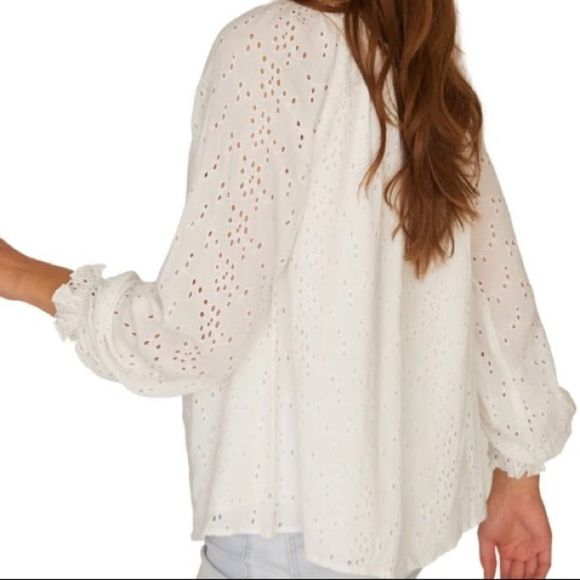 SANCTUARY White Eyelet Oversized Peasant Top - Picture 3 of 9